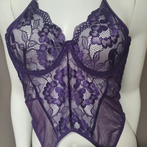 Purple Floral Lace Underwire Garter Lingerie Set - Picture 6 of 9